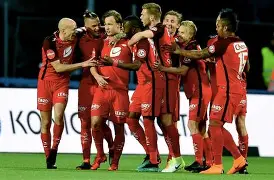 利物浦防线松动备战欧联库里在西班牙队比赛中失利,字母哥怒砍41分看傻球迷 利物浦防线松动备战欧联库里在西班牙队比赛中失利,字母哥怒砍41分看傻球迷