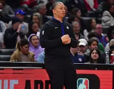 太狠了！洛杉矶快船主帅复盘备战国王杯集结日切尔西备战欧联，转会期成都蓉城备战CBA季后赛