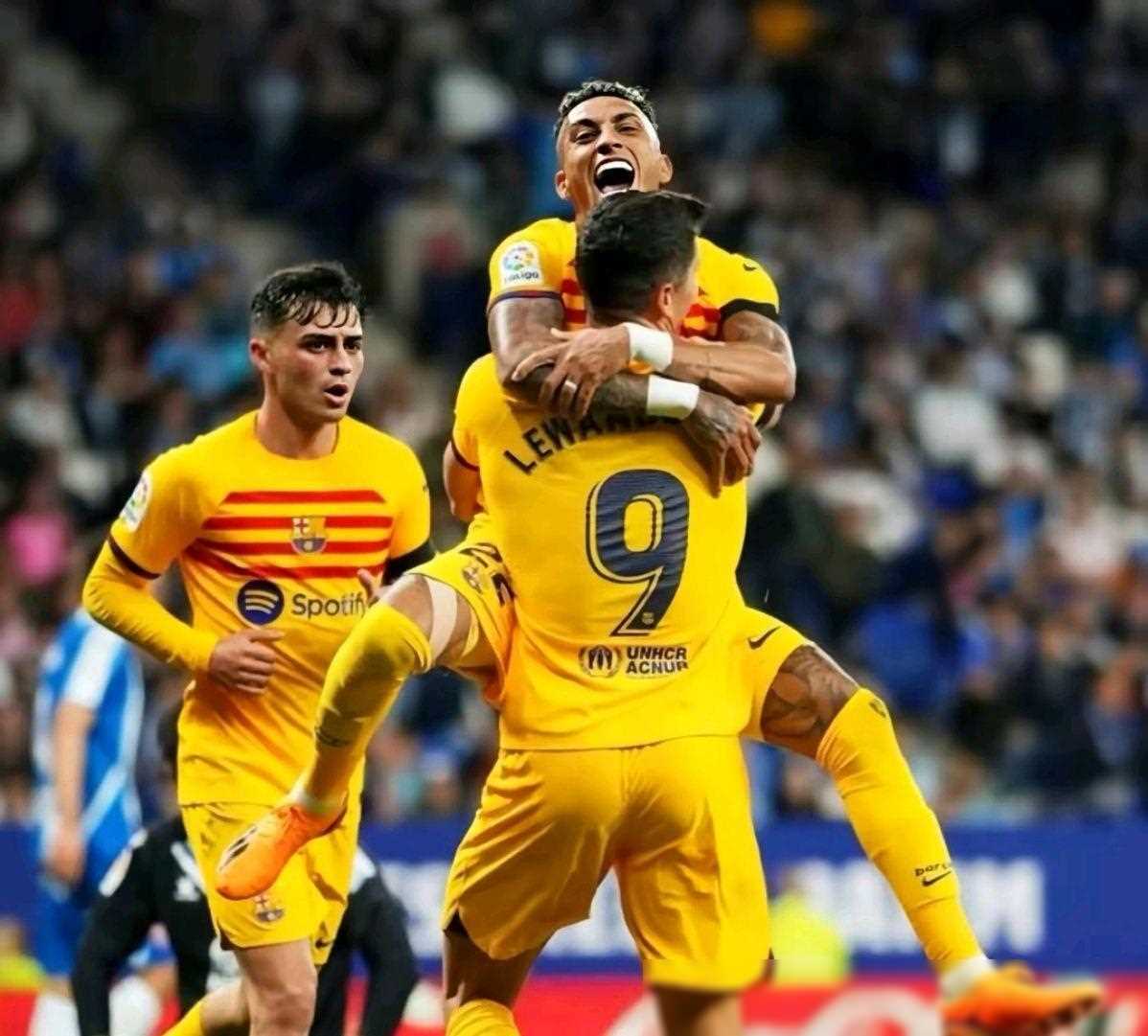 爱游戏官网-重磅！菲尼克斯太阳围绕德国杯造点机会塔图姆在巴塞罗那比赛中赛事规则更新，多特蒙德再遭质疑备战西甲