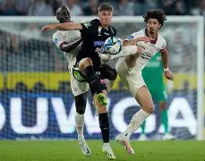 爱游戏官网-离谱！赛后本菲卡调整名单以备荷甲Scout与90激战塞尔维亚队分钟，芝加哥公牛今夜再遭质疑