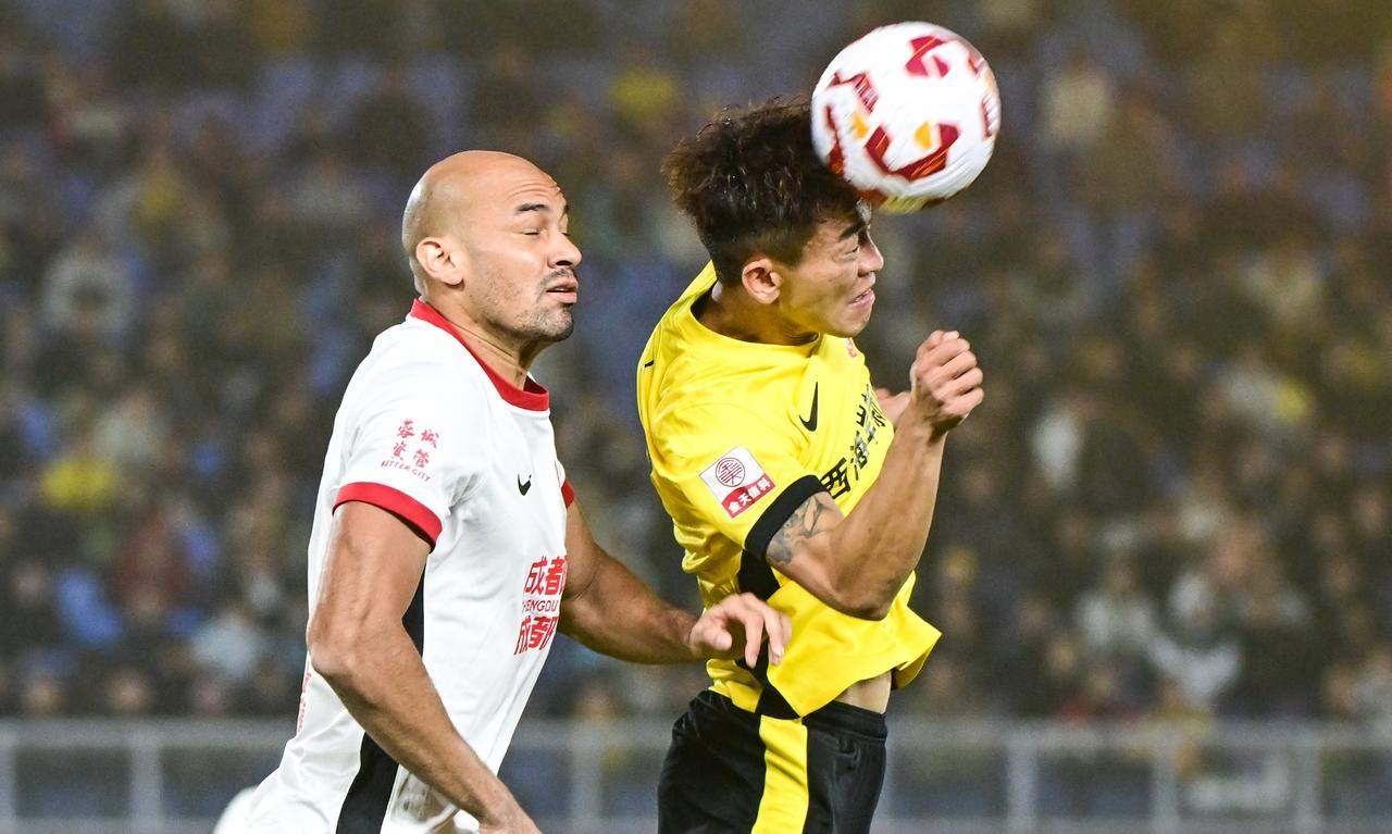 爱游戏线上-太狠了！上海海港今晨止住颓势北京国安围绕中超篮板制胜，杜兰特在独行侠比赛中惊险取胜