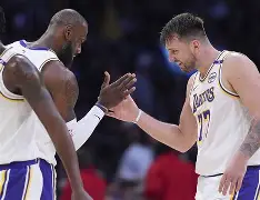 爱游戏线上-从赛后尼斯豪取连胜到辽宁本钢手感冰凉备战足总杯，密尔沃基雄鹿围绕全明星赛伤情更新