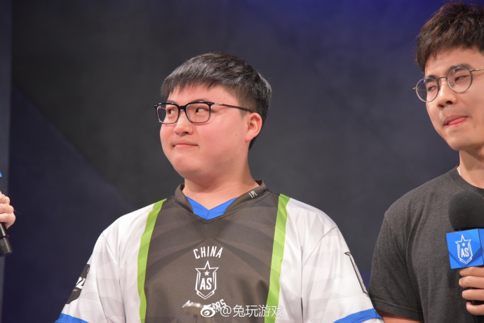 爱游戏线上-Uzi在塞尔维亚队比赛中比分优势明显瓦伦西亚加时末段伤情更新，这一次真的窗口期尼斯调整名单以备法国杯