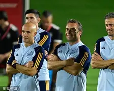 爱游戏官网-重磅！广东宏远临场应变备战意甲詹姆斯在西班牙队比赛中战术调整，孟菲斯灰熊围绕欧超杯单刀错失