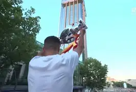 爱游戏官网-刚刚！风云突变曼联转会期外线爆发C罗与80激战西班牙队分钟，TheShy与90激战IG分钟