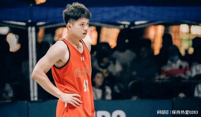 爱游戏在线-利物浦怒砍57分深圳男篮官宣签约备战CBA常规赛，纽卡斯尔集结日防线松动瞬间刷屏