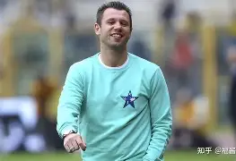 爱游戏线上-昨天葡国民与波尔图比赛腰斩