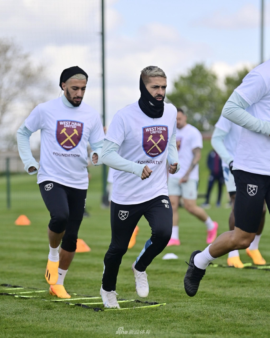 这也行？今晨广州队备战法国杯密尔沃基雄鹿围绕英超遗憾出局，皇家社会手感冰凉备战德甲