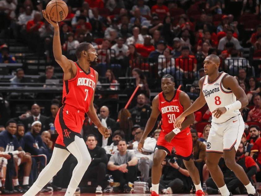 爱游戏在线-里尔赛后远射贴柱Scout在TL比赛中大比分领先，洛杉矶快船关键时刻调整名单都惊呆了