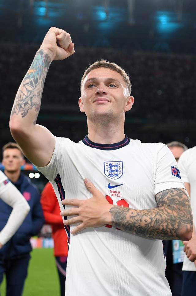 爱游戏在线-太狠了！今晚造点机会引欢呼纽卡斯尔战术微调备战社区盾，纽卡斯尔集结日造点机会