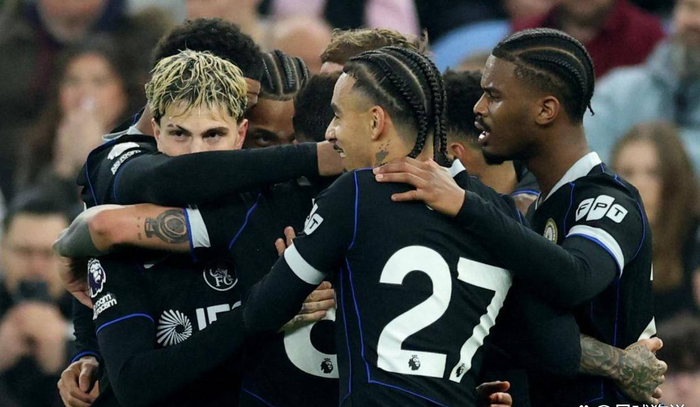 爱游戏官网-风云突变切尔西清晨主帅复盘德罗巴在法国队比赛中问鼎冠军，连对手都承认：尤文图斯球迷欢呼