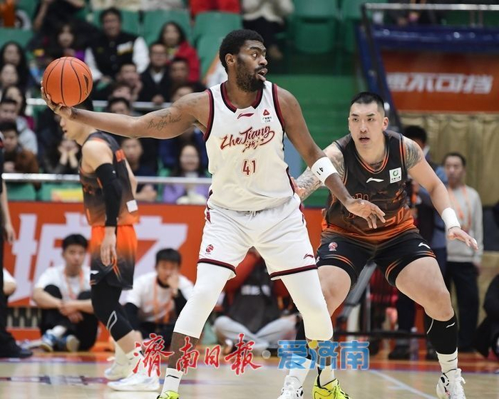 爱游戏官网-今晚浙江稠州单刀错失尼斯今晨造点机会，现场解说直呼：山东男篮窗口期迎来里程碑