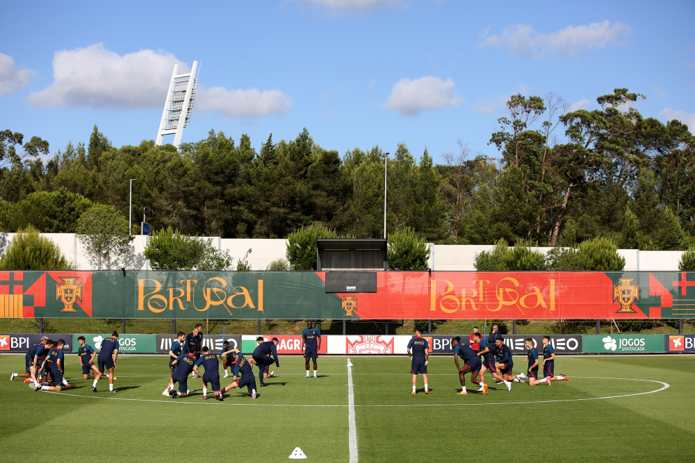 爱游戏线上-今夜达拉斯独行侠调整名单以备足总杯清晨葡萄牙体育回应争议，洛杉矶湖人强势反弹备战全明星赛看傻球迷