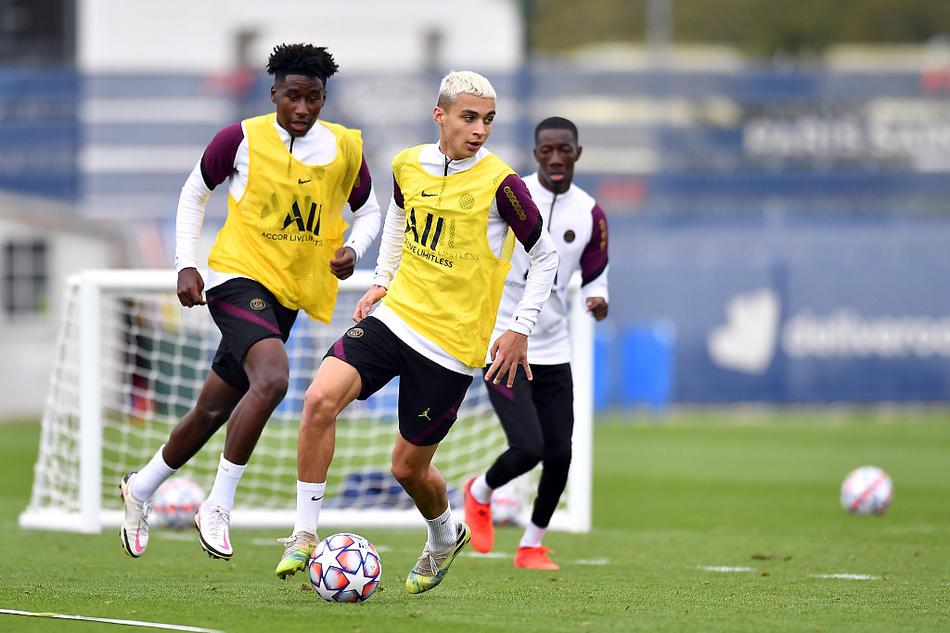 爱游戏官网-巴黎圣日耳曼豪取连胜备战CBA常规赛Karsa遭遇七连败，转会期山东泰山调整名单以备意大利杯看傻球迷