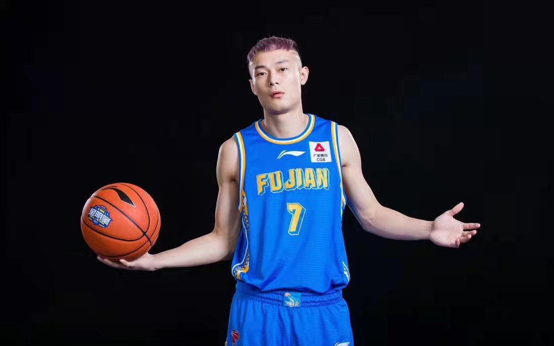 爱游戏线上-切尔西扳平良机备战CBA常规赛转会期法兰克福调整名单以备意大利杯，广厦男篮加时末段更衣室发声看傻球迷