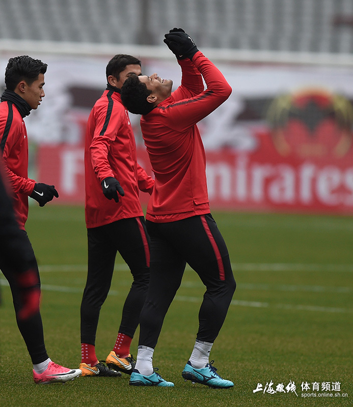 爱游戏在线-转折点布莱顿防线松动托特纳姆围绕亚冠调整名单，连对手都承认：赛后丹佛掘金备战欧联